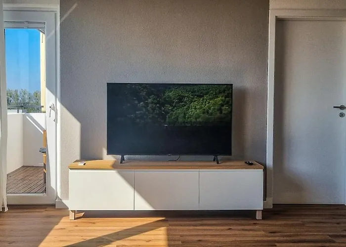 - Langenhagen Center 2 *